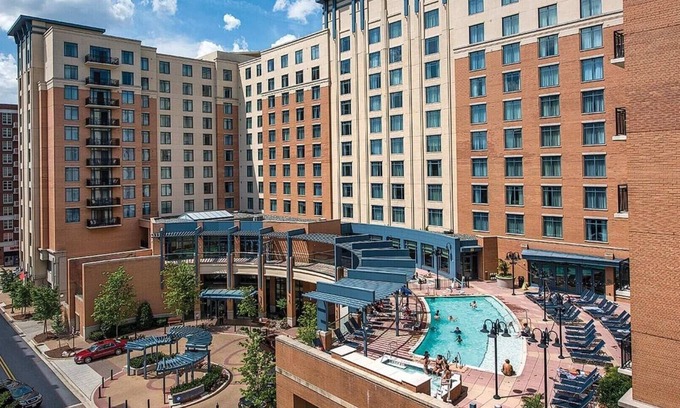 National Harbor Complejo | Stylish 1-Bd at Wyndham National Harbor – Steps from D.C & Waterfront Fun