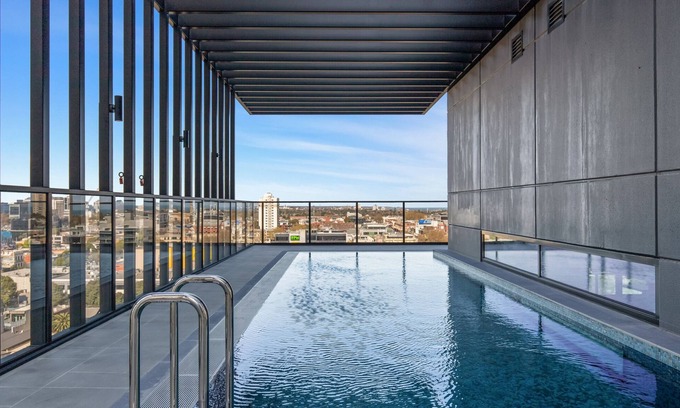 Southbank Apartamento | Stylish 1-Bed with Pool Gym & Stunning Views