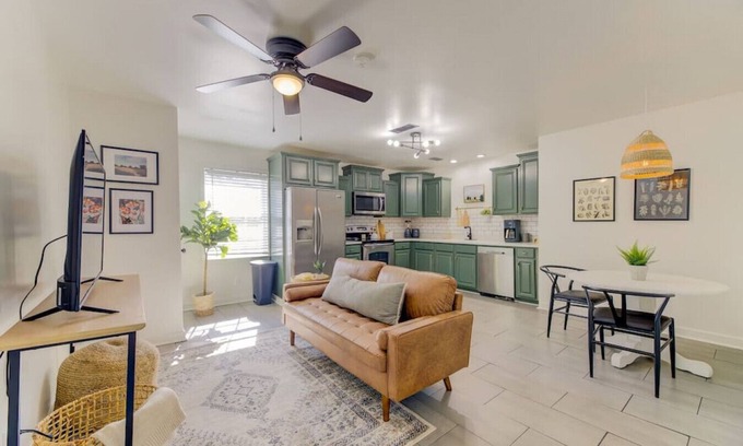 Earlewood Condominio | Stylish 1 BR Apt | Mins to ZOO, USC & Ft Jackson