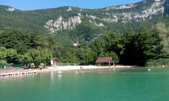 Aiguebelette-le-Lac Apartamento | Stylish 1-Bedroom Apartment