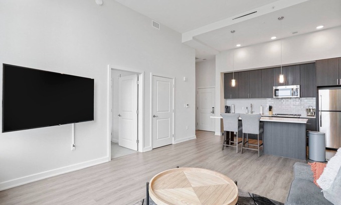 McLean Apartamento | Stylish 1BD | Walk to Metro | McLean Gem | Modern Comforts | Perfect Location | Your Ideal Retreat!