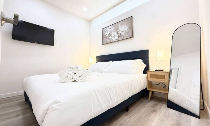 Poplar Apartamento | Stylish 1Br King with Gym in the Heart of Old City