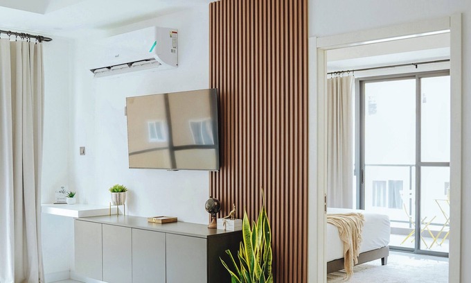 Barbican Apartamento | Stylish 1BR Kingston apartment with Sunset Pool, gym. Near Bob Marley Museum