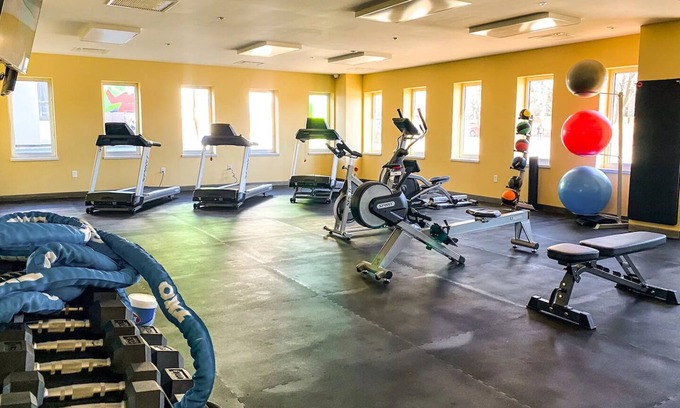 North Kansas City Apartamento | Stylish 1BR Loft in Downtown KC Gem