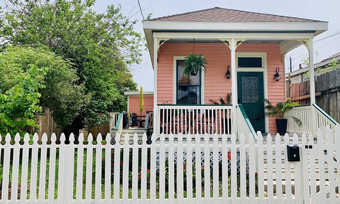 Galveston Casa | ¡¡NUEVO LISTADO!! Totalmente renovado 2 BED / 2 BATH Casa estilo escopeta cerca de la playa!