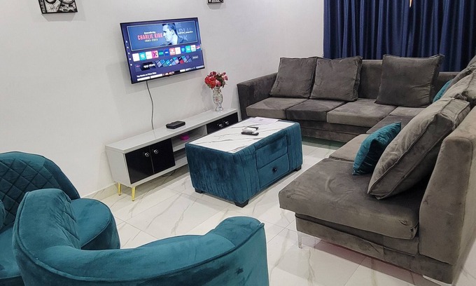 Lekki Phase 1 Apartamento | Stylish 2-bed, 3-bath in Lekki Phase 1 with 24/7 power, Wi-Fi & top amenities