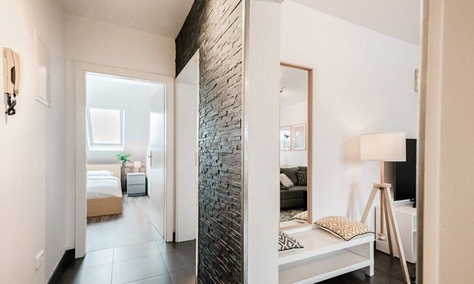 South Bonnevoie Apartamento | Mod Bonnevoie Apt Easy Access to Gare Central ID60