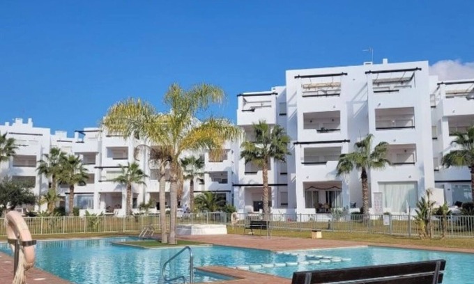 Torre-Pacheco Apartamento | Stylish 2-Bed Apartment overlooking the fairways