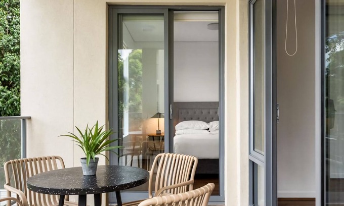 Lane Cove North Apartamento | Stylish 2 Bed 2 Bath with Parking in Lane Cove