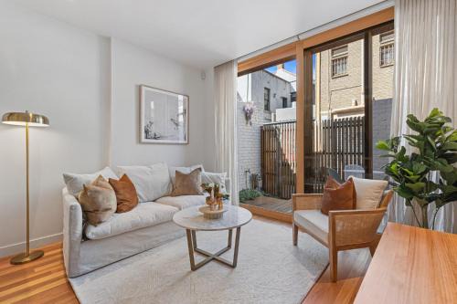 Carlton South Casa | Stylish 2-bed Victorian Terrace in Carlton