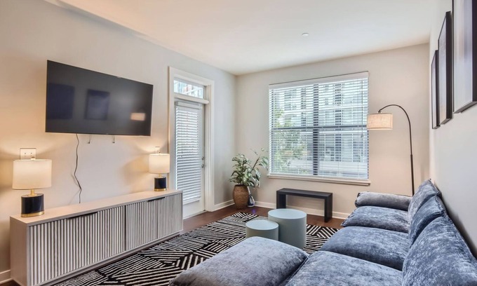 The Gulch Apartamento | Stylish 2-bedroom in the Gulch - Walk to Nashville's hot spots!