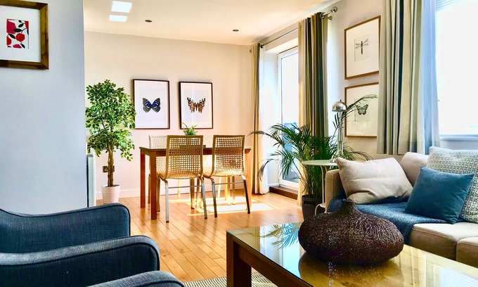 Newcastle-upon-Tyne Apartamento | Stylish 2 bed apartment with beautiful river views