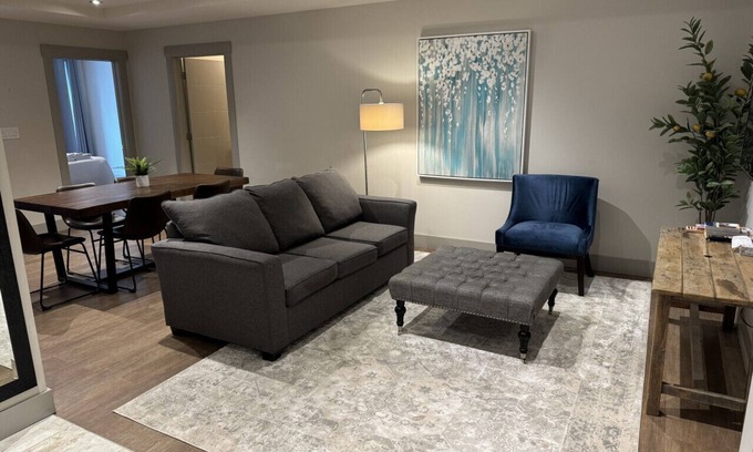Downtown Halifax Apartamento | Stylish 2Bed/2Bath Balcony