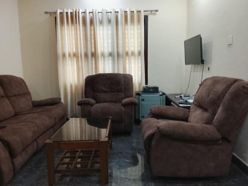 Adyar Casa | Stylish 2BHK Near Adyar Gardens Mangalore