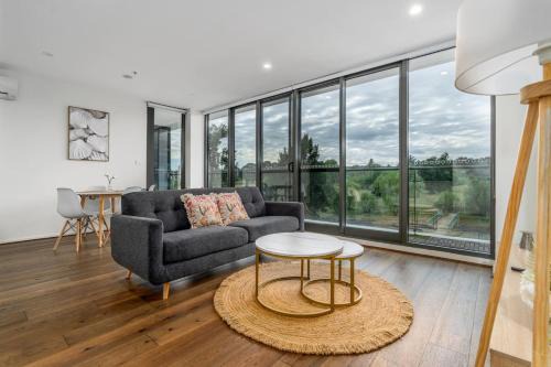 Phillip Apartamento | Stylish 2BR Apt 5 mins to Canberra Hospital - Hosted by Canstay