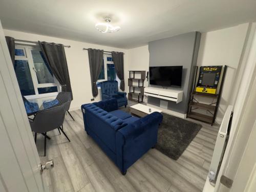 Forest Hill Apartamento | Stylish 2BR, Fast Wifi with balcony