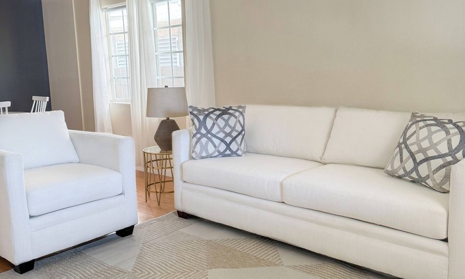 Verdugo Viejo Casa | Stylish 2BR Home in LA close to, Universal Studios, Dodgers; AND Private Parking