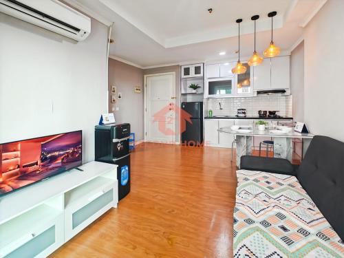 Kelapa Gading Barat Apartamento | Stylish 2BR MOI Apt with Pool, Gym, Wi-Fi