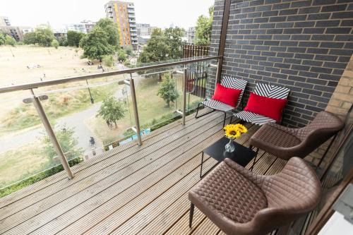 Lansbury Apartamento | Stylish 3 Bed Apt Near Downtown & Free Parking