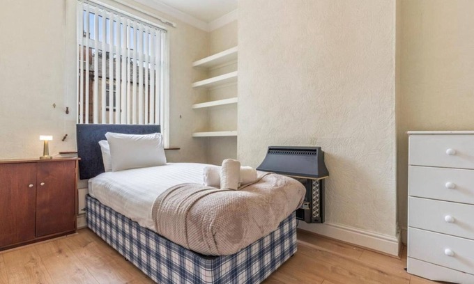 Nottingham Chalet De Esquí | Stylish 3-Bed Home Near Nottingham City Centre