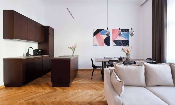 Stare Miasto Apartamento | Stylish 3-Bedroom Apartment