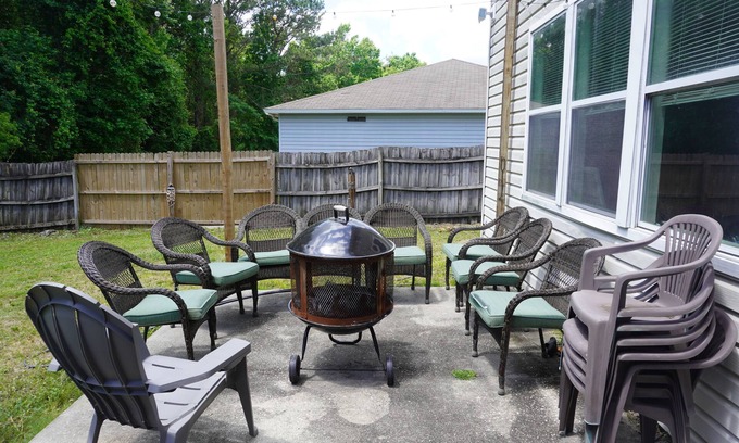 Yulee Casa | Stylish 3 Bedroom Near Hotspots - Professionally Staged & Packed with Amenities!