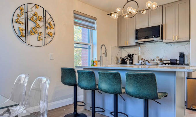 Powelton Village Apartamento | Stylish 3BR Apt w/Laundry Near UPenn&Drexel