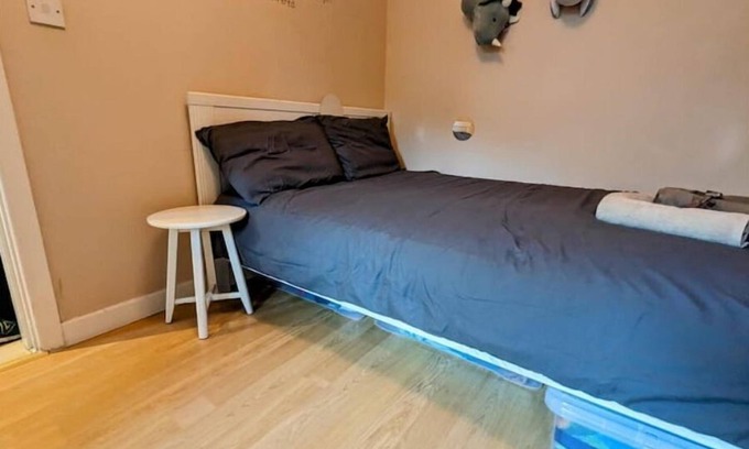 Sandycove Casa | Stylish 3BR Dun Laoghaire Home Nr. Beach & Train