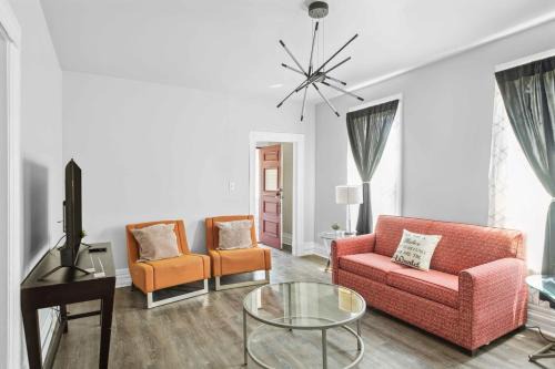 Mexicantown - Southwest Detroit Casa | Stylish 3BR in Downtown Detroit Near Museums Dining