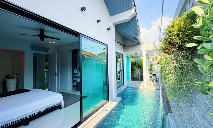 Sa Khu Casa | Elegante villa de 3 dormitorios con piscina a pie de la hermosa playa de NaiYang