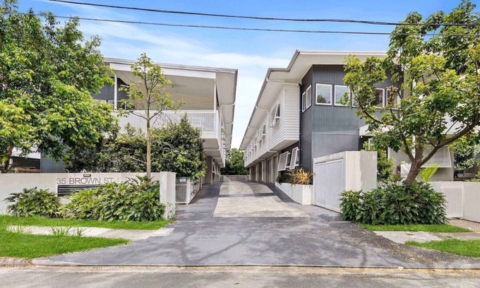 Camp Hill Apartamento | Stylish 3BD Townhouse CampHill