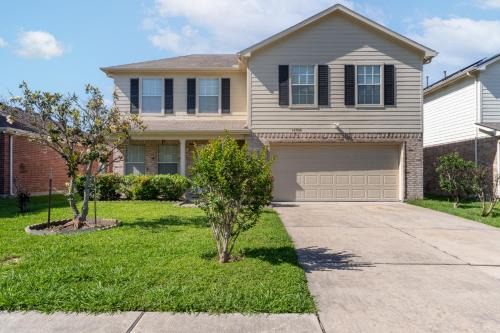Clodine Casa | Stylish 4BR 2,5BA - Haven in Houston home