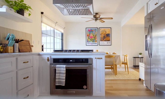 Buena Park Casa | Stylish 4BR 30 days+ Central To All of LA and OC