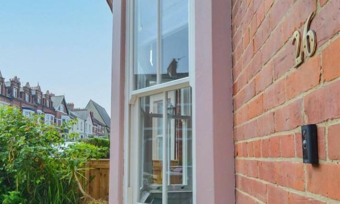 Saltburn-by-the-Sea Casa | Stylish and Comfortable 5 Bedroom Victorian Beach House in Saltburn By The Sea