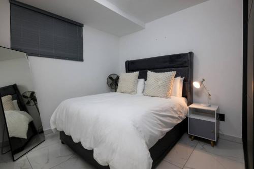 Hillhead Apartamento | Stylish and Slick Sibaya E214 with Inverter