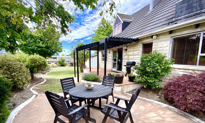 Lowburn Casa | Casa de vacaciones elegante y soleado en Cromwell