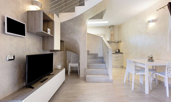 Lonato del Garda Apartamento | Stylish apartment with terrace - Apartment Luce