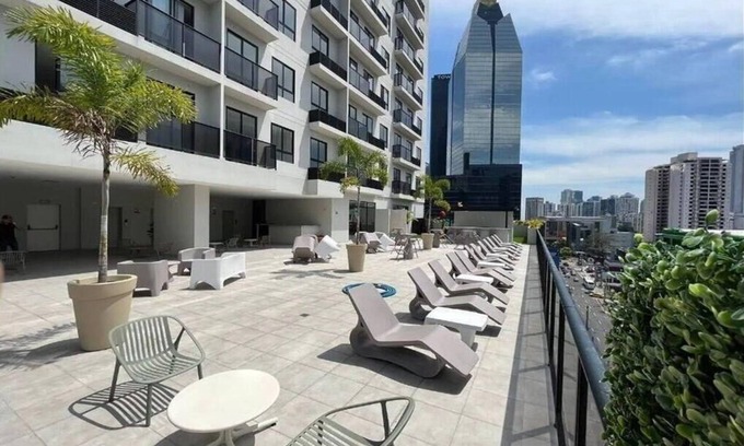 Panama City Apartamento | Stylish Apartment in the heart of Panama City 1Bed 2 Full Bath