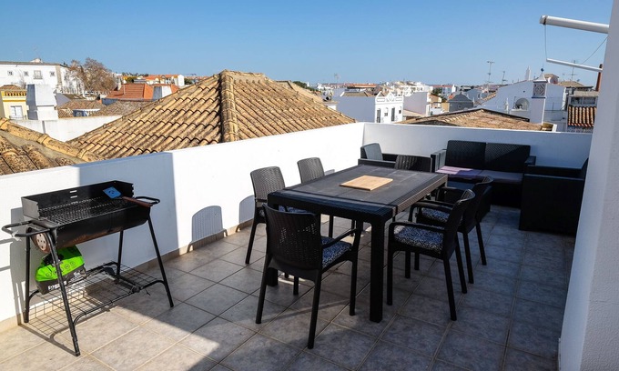 Tavira Apartamento | Stylish apartment with private roof terrace in Tavira town center
