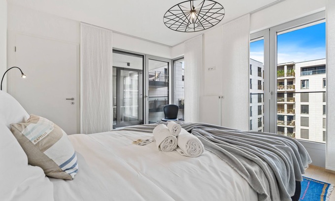 Gasperich Apartamento | Stylish Apt in Cloche dOr w balconyID233