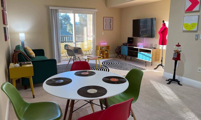 Santa Clara Condominio | Stylish Apt w/Exceptional Amenities-Great location