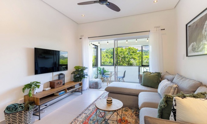 Ballito Apartamento | Stylish Ballito 1 Bedroom: Enclosed Balcony | Pool