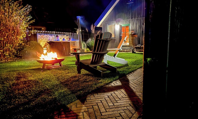 Kalifornien Casa | Stylish beach house - 200m to the sea - hot tub - sauna - fireplace