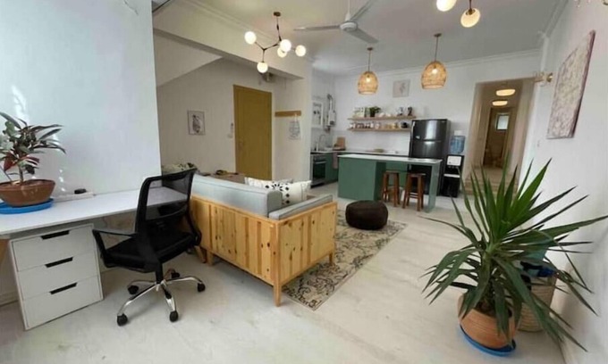 El Hadaba Apartamento | Stylish Boho apartment and garden, few steps from the beach!