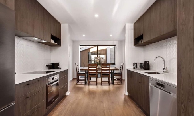 Addington Apartamento | Stylish Brand New Sunny 3Bdrm 3Bth garage sleeps 6