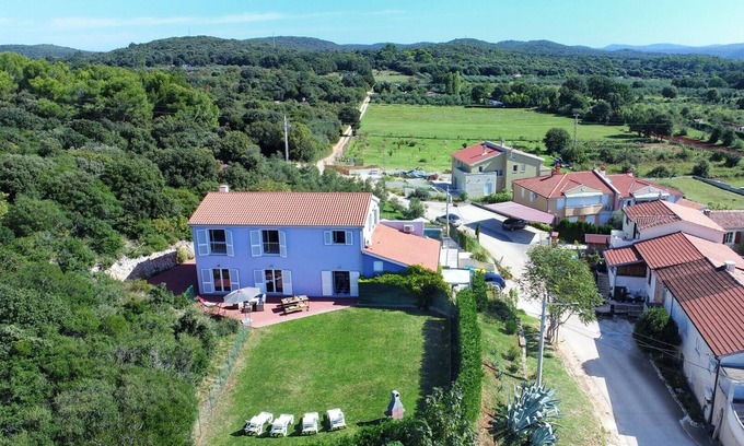 Vrsar Casa | Stylish Casa Lavanda with shared pool and garden in Vrsar