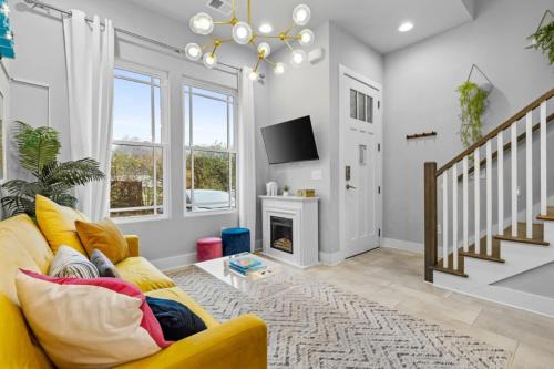 Hadley - Washington Apartamento | Stylish City Heights Townhome