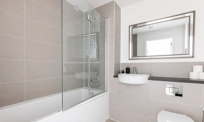 South Harrow Apartamento | Stylish & Comfortable Top-Floor Flat in Harrow