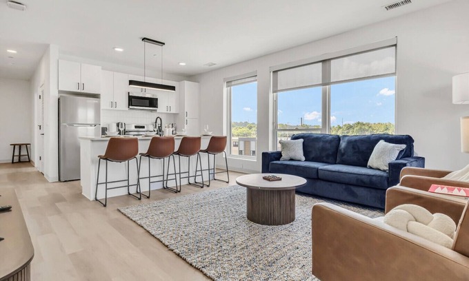 University Circle Apartamento | Stylish & Comfortable 2BR | Cleveland Clinic