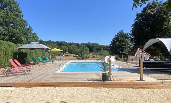 Coulaures Casa | Stylish complex - perfect for friends and families gatherings of up-to 24